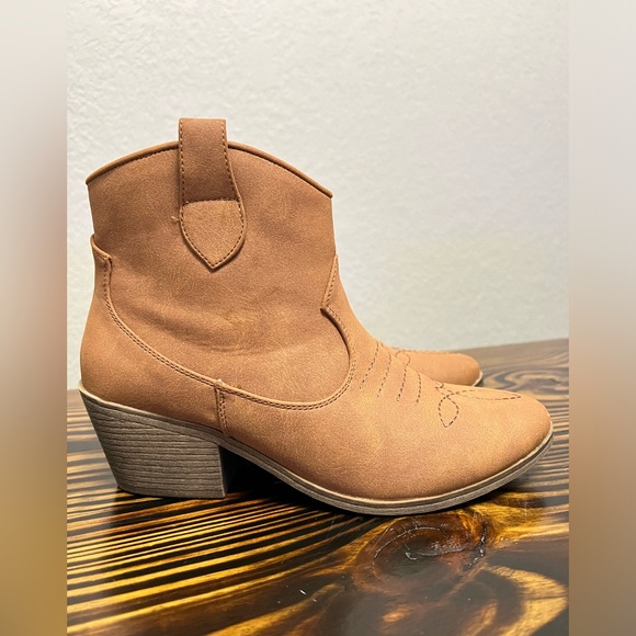 SUGAR Brown Western Ankle Cowgirl Boots - Picture 2 of 10